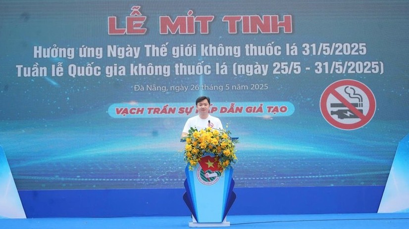 Bí thư Trung ương Đoàn Nguyễn Minh Triết phát biểu kêu gọi tuổi trẻ nói không với thuốc lá và lối sống độc hại.