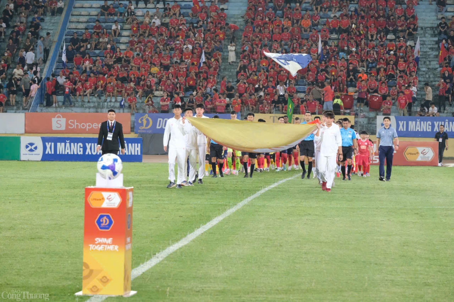 Trận đấu giữa Công an Hà Nội và Hà Nội FC tại vòng 24 V-League sẽ diễn ra lúc 19h15 ngày 26/5.