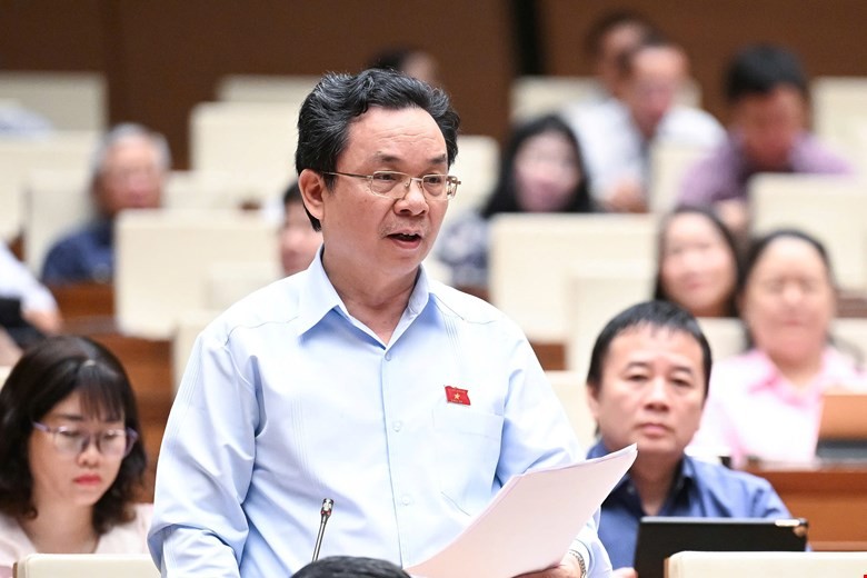 Đại biểu Hoàng văn Cường Đại biểu Hoàng văn Cường