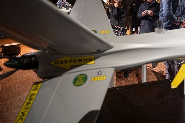 Ukraine lần đầu tiên sử dụng “hàng không mẫu hạm” UAV