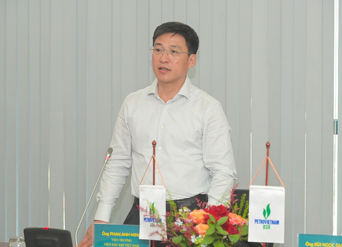 Ông Phan Anh Minh, Viện trưởng VPI phát biểu tại Lễ ký kết Ông Phan Anh Minh, Viện trưởng VPI phát biểu tại Lễ ký kết