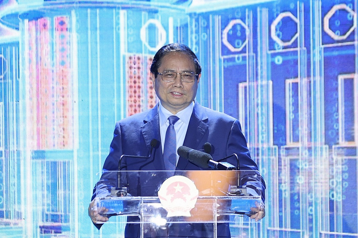 Thủ tướng Phạm Minh Chính yêu cầu ngành ngân hàng phải tăng tốc, bứt phá chuyển đổi số để về đích sớm hơn dự kiến. Ảnh: VGP/Nhật Bắc