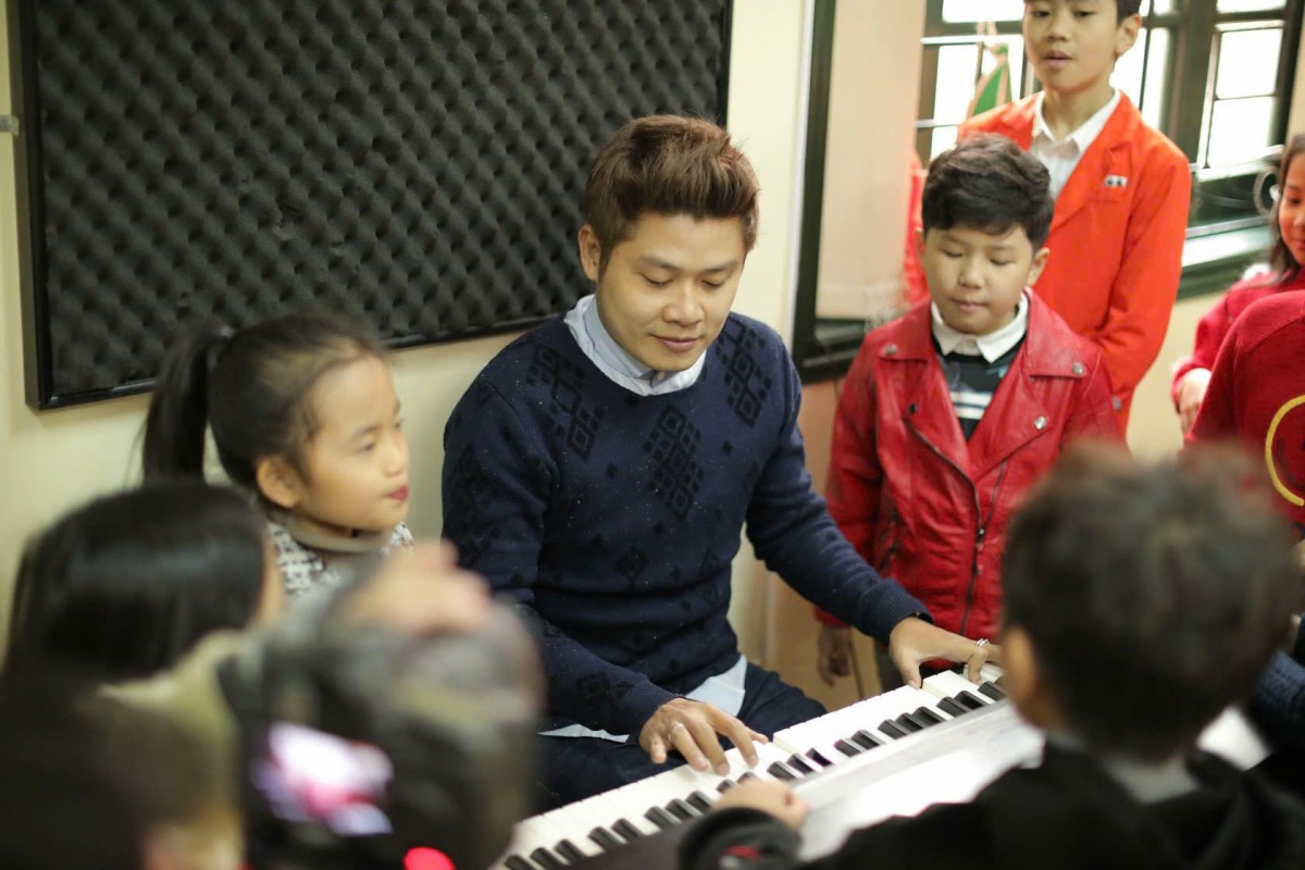 Nhạc sĩ Nguyễn Văn Chung gắn bó với âm nhạc thiếu nhi. Ảnh nhân vật cung cấp