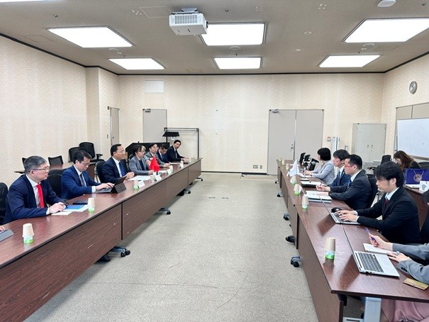 Thứ trưởng Nguyễn Hoàng Long Thứ trưởng Nguyễn Hoàng Long