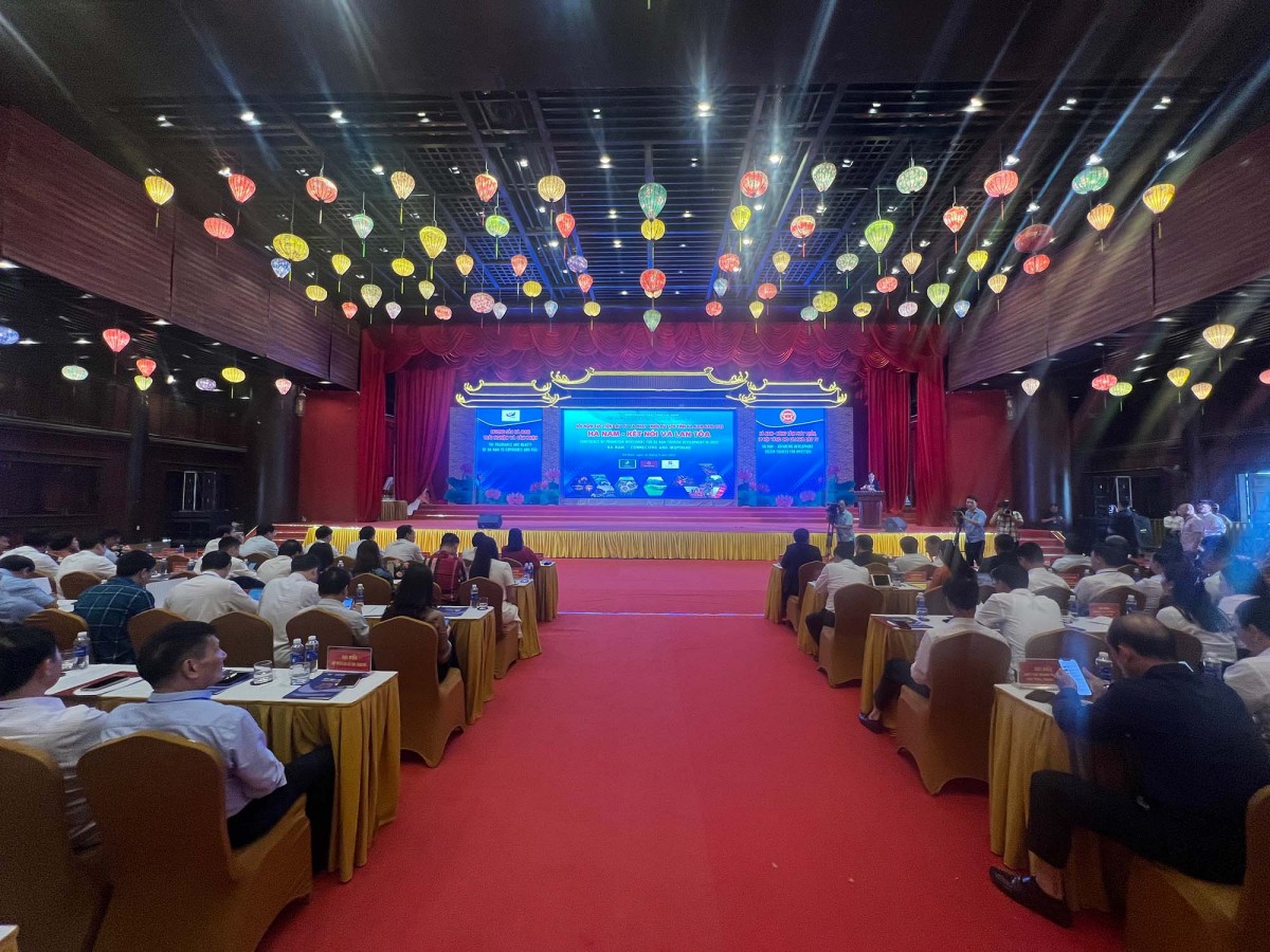 Hội nghị xúc tiến đầu tư phát triển du lịch tỉnh Hà Nam. Ảnh: Hồng Hạnh Hội nghị xúc tiến đầu tư phát triển du lịch tỉnh Hà Nam. Ảnh: Hồng Hạnh