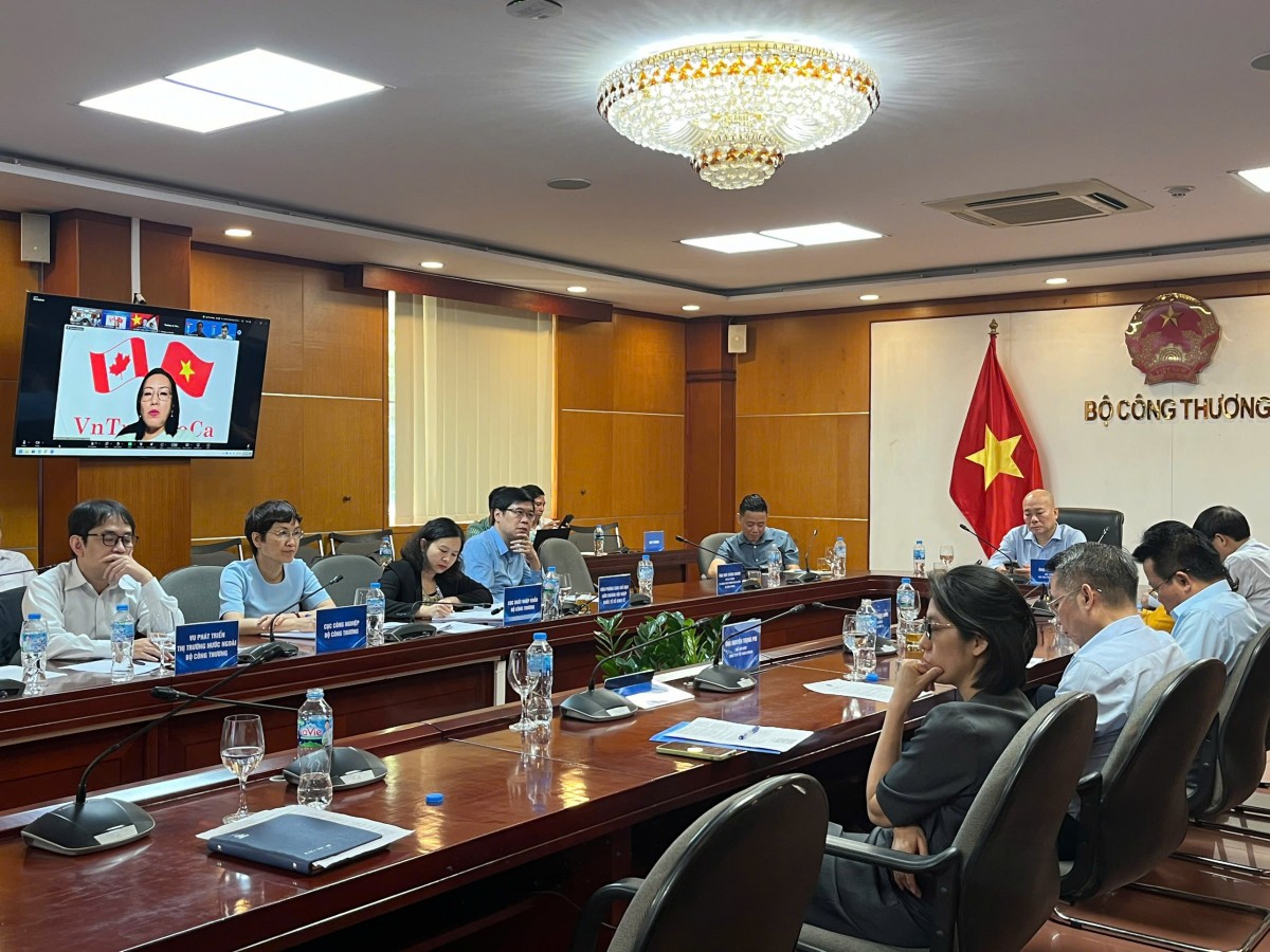 Bà Trần Thu Quỳnh, Tham tán Thương mại Việt Nam tại Canada Bà Trần Thu Quỳnh, Tham tán Thương mại Việt Nam tại Canada