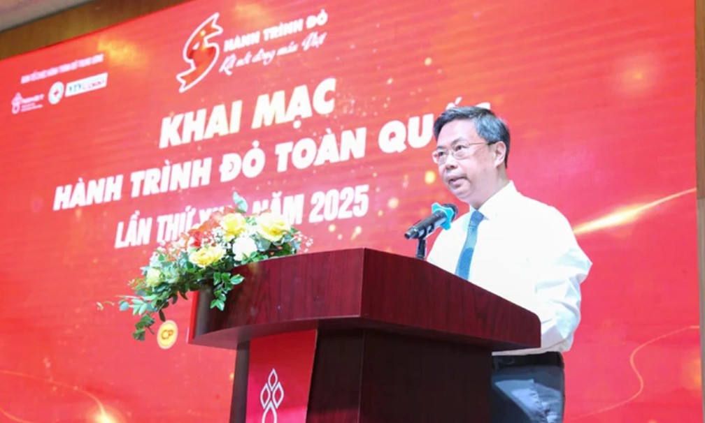Phó Giáo sư, Tiến sĩ Nguyễn Hà Thanh phát biểu tại Hành trình Đỏ toàn quốc năm 2025.