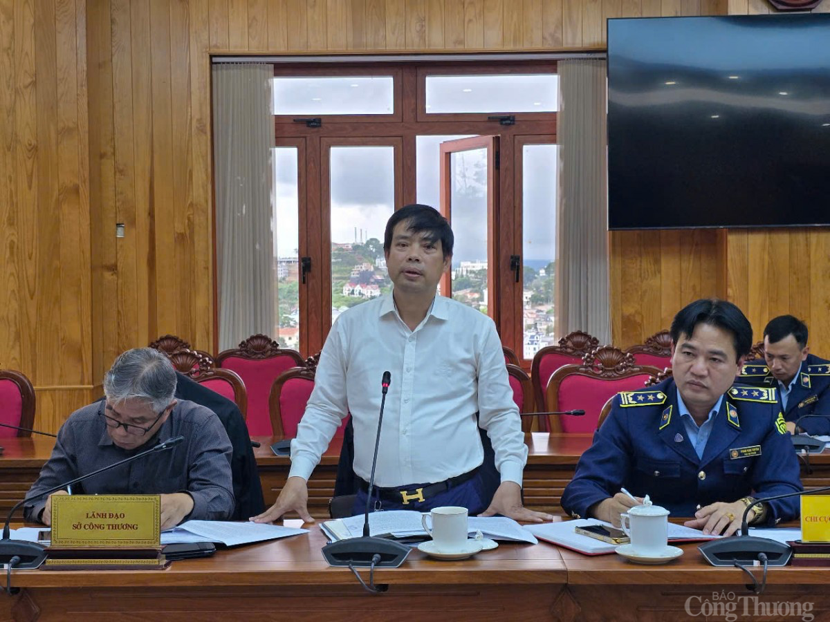 Lâm Đồng: Phạt kịch khung, không nương nhẹ với hàng giả Lâm Đồng: Phạt kịch khung, không nương nhẹ với hàng giả