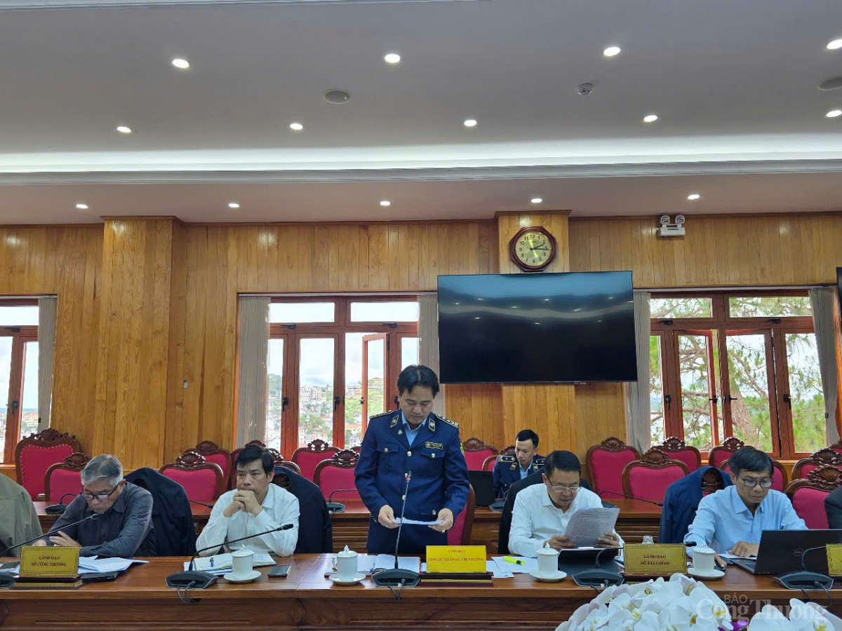 Lâm Đồng: Phạt kịch khung, không nương nhẹ với hàng giả Lâm Đồng: Phạt kịch khung, không nương nhẹ với hàng giả