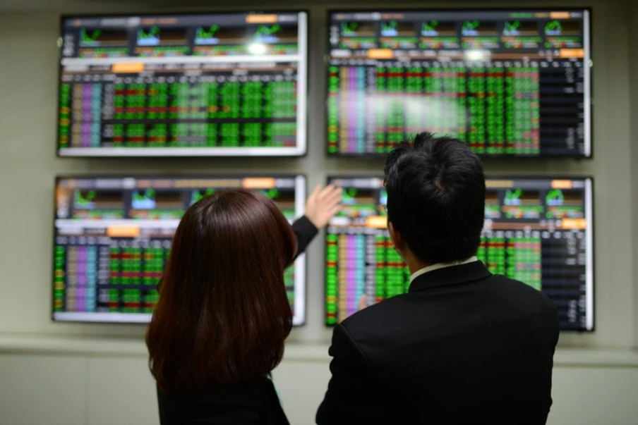 Thị trường tích lũy, VN-Index giằng co trước áp lực chốt lời Thị trường tích lũy, VN-Index giằng co trước áp lực chốt lời