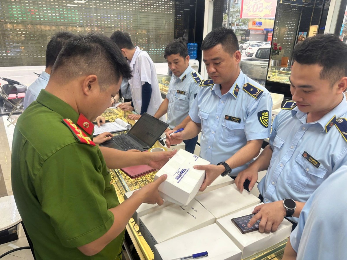 cao điểm chống buôn lậu cao điểm chống buôn lậu