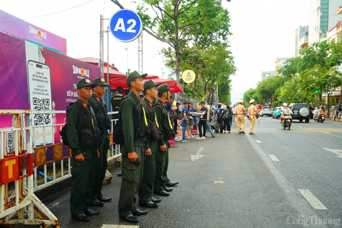 Lực lượng an ninh có mặt từ rất sớm để đảm bảo công tác an ninh trật tự