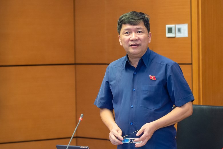 Đại biểu Tạ Văn Hạ