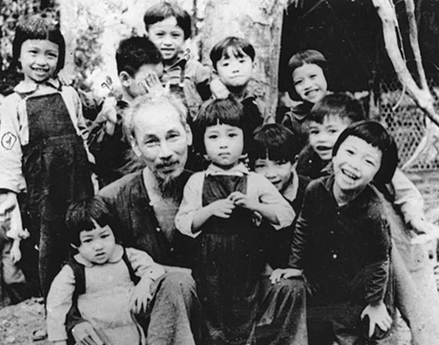 Thư Bác Hồ gửi các cháu thiếu niên nhi đồng Thư Bác Hồ gửi các cháu thiếu niên nhi đồng