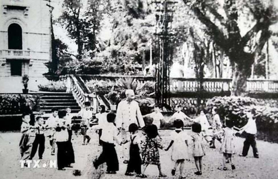 Thư Bác Hồ gửi các cháu thiếu niên nhi đồng Thư Bác Hồ gửi các cháu thiếu niên nhi đồng