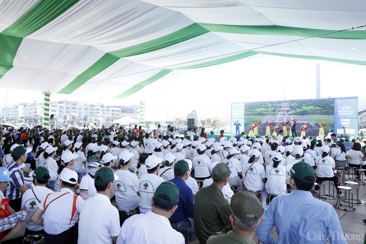 Quảng Ninh: Hơn 1000 người tham gia lễ mít tinh hưởng ứng