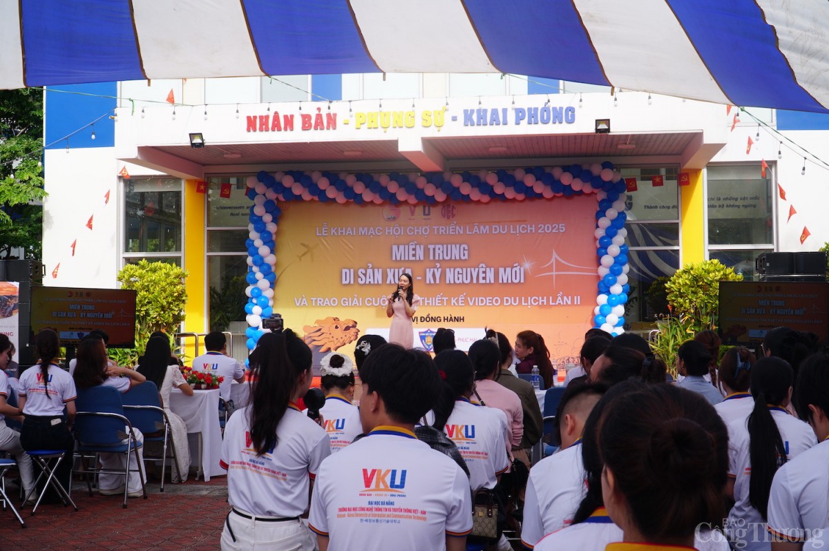 Sinh viên Đà Nẵng tổ chức một hội chợ du lịch mô phỏng từ hội chợ du lịch thực tế Sinh viên Đà Nẵng tổ chức một hội chợ du lịch mô phỏng từ hội chợ du lịch thực tế