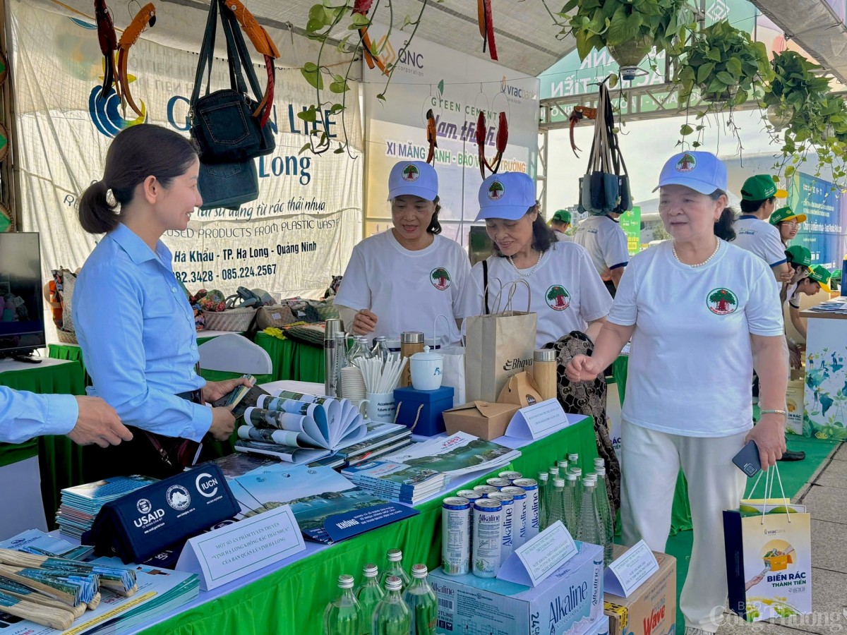 Quảng Ninh: Hơn 1000 người tham gia lễ mít tinh hưởng ứng