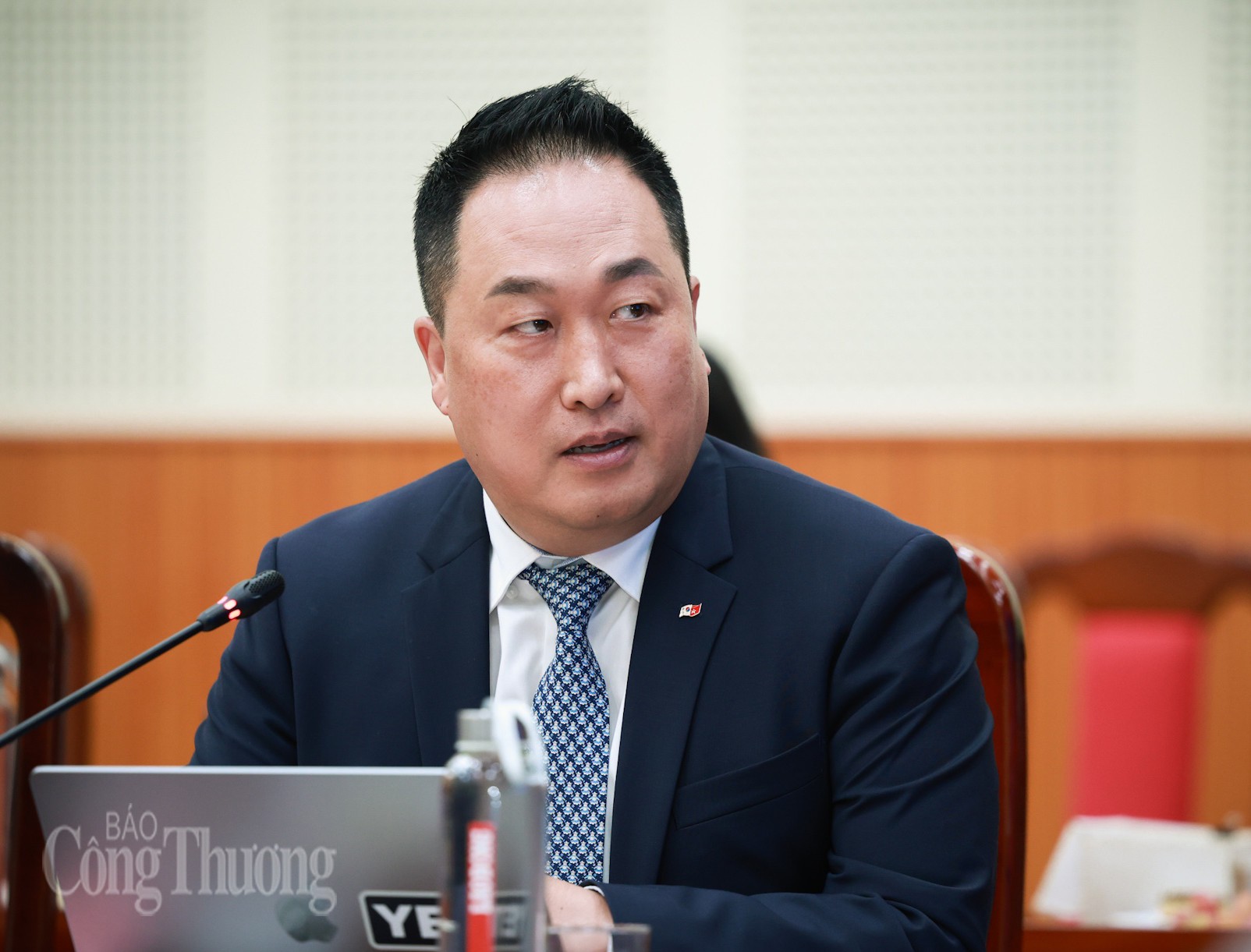 ông Hong Sun, Chủ tịch danh dự Hiệp hội Doanh nghiệp Hàn Quốc tại Việt Nam (KoCham) ông Hong Sun, Chủ tịch danh dự Hiệp hội Doanh nghiệp Hàn Quốc tại Việt Nam (KoCham)