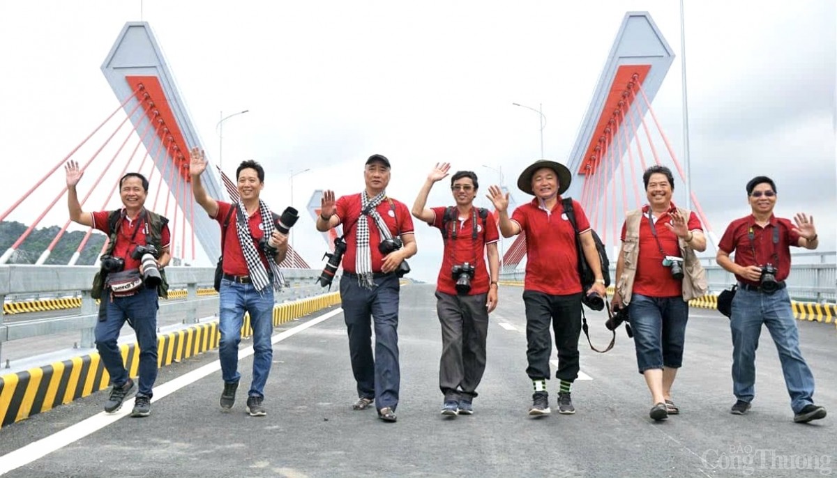 Vai trò của báo chí đối với sự phát triển của ngành Vai trò của báo chí đối với sự phát triển của ngành