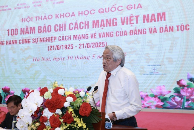 Hồ Chí Minh - Nhà báo cách mạng vĩ đại