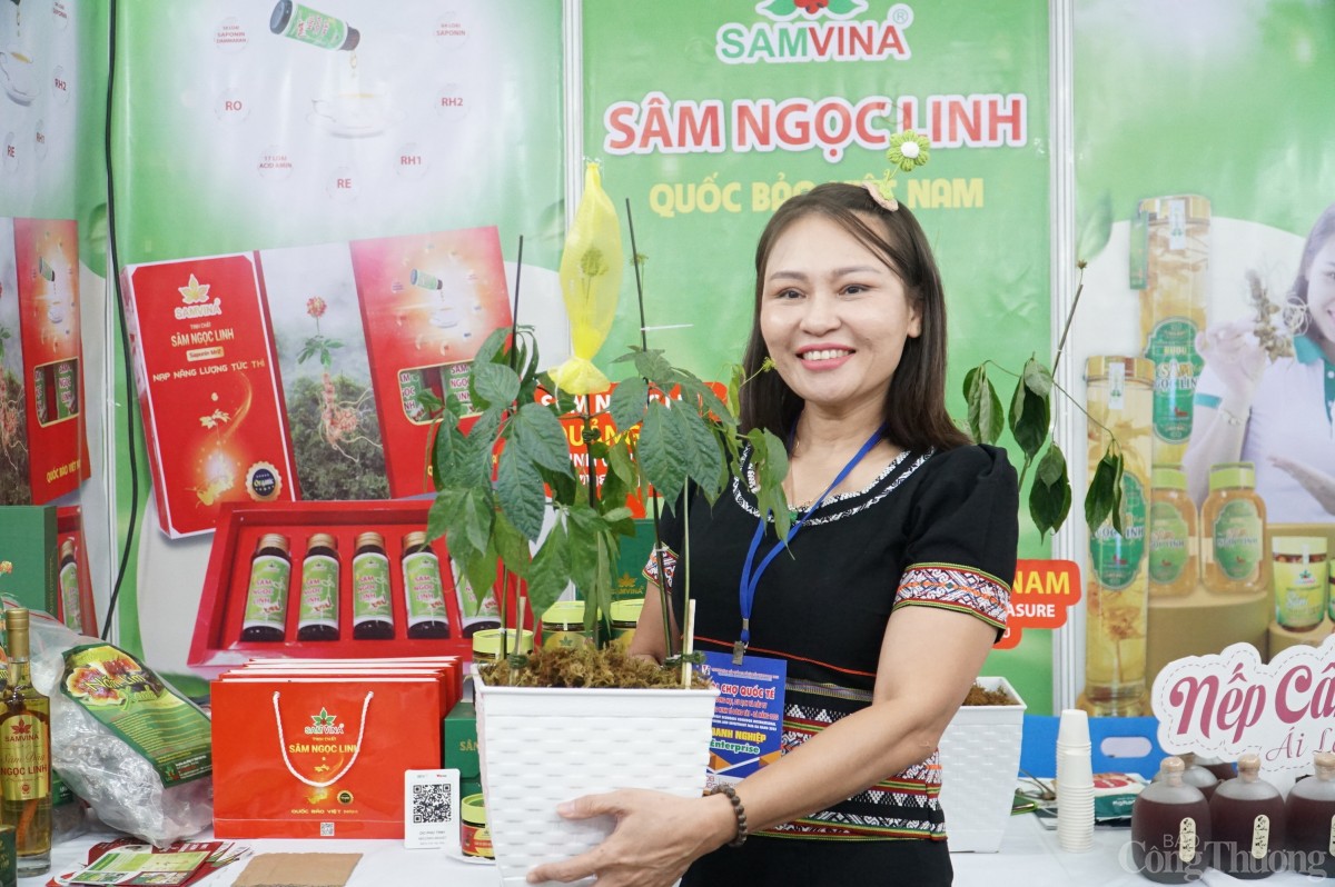 Bài 3: Doanh nghiệp cam kết đồng hành Bài 3: Doanh nghiệp cam kết đồng hành