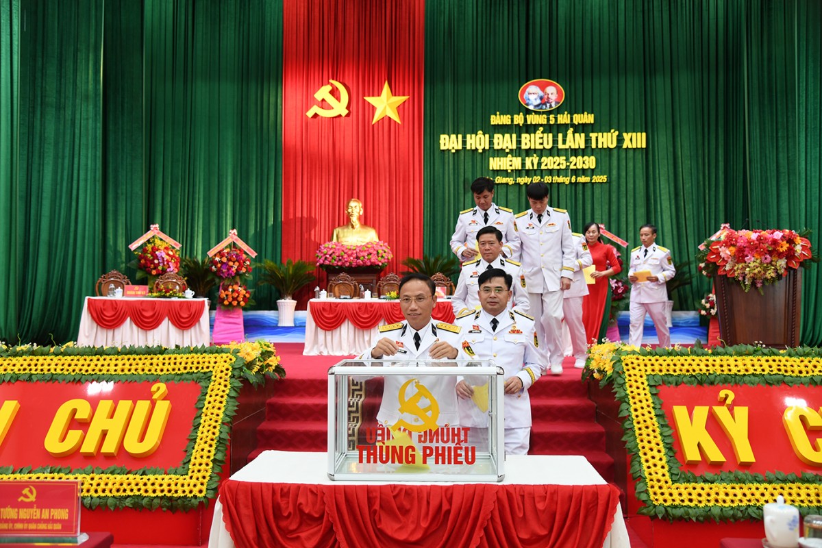 Đại hội bầu Ban chấp hành Đảng bộ Vùng 5 Hải quân nhiệm kỳ 2025-2030