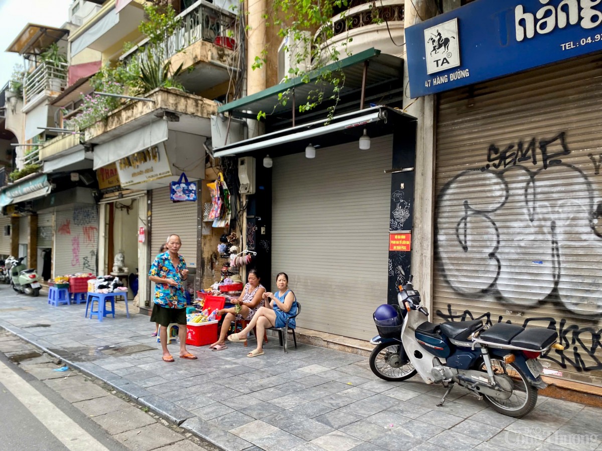Phố cổ Hà Nội đìu hiu, hàng quán đồng loạt đóng cửa