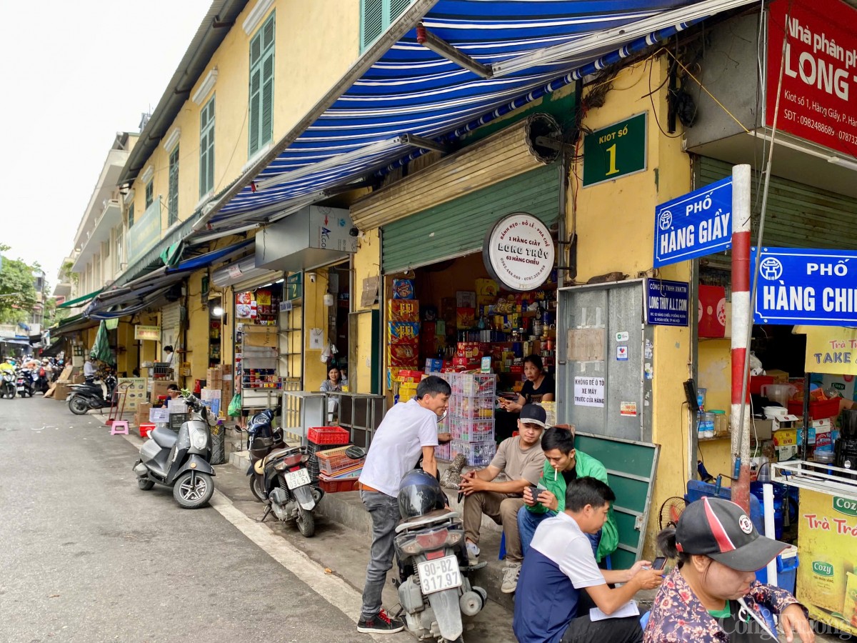 Phố cổ Hà Nội đìu hiu, hàng quán đồng loạt đóng cửa