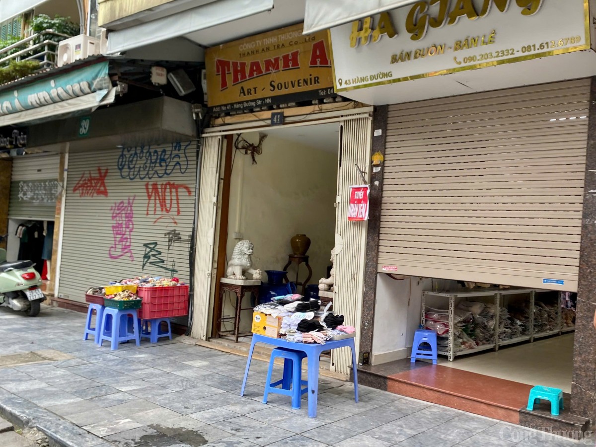 Phố cổ Hà Nội đìu hiu, hàng quán đồng loạt đóng cửa