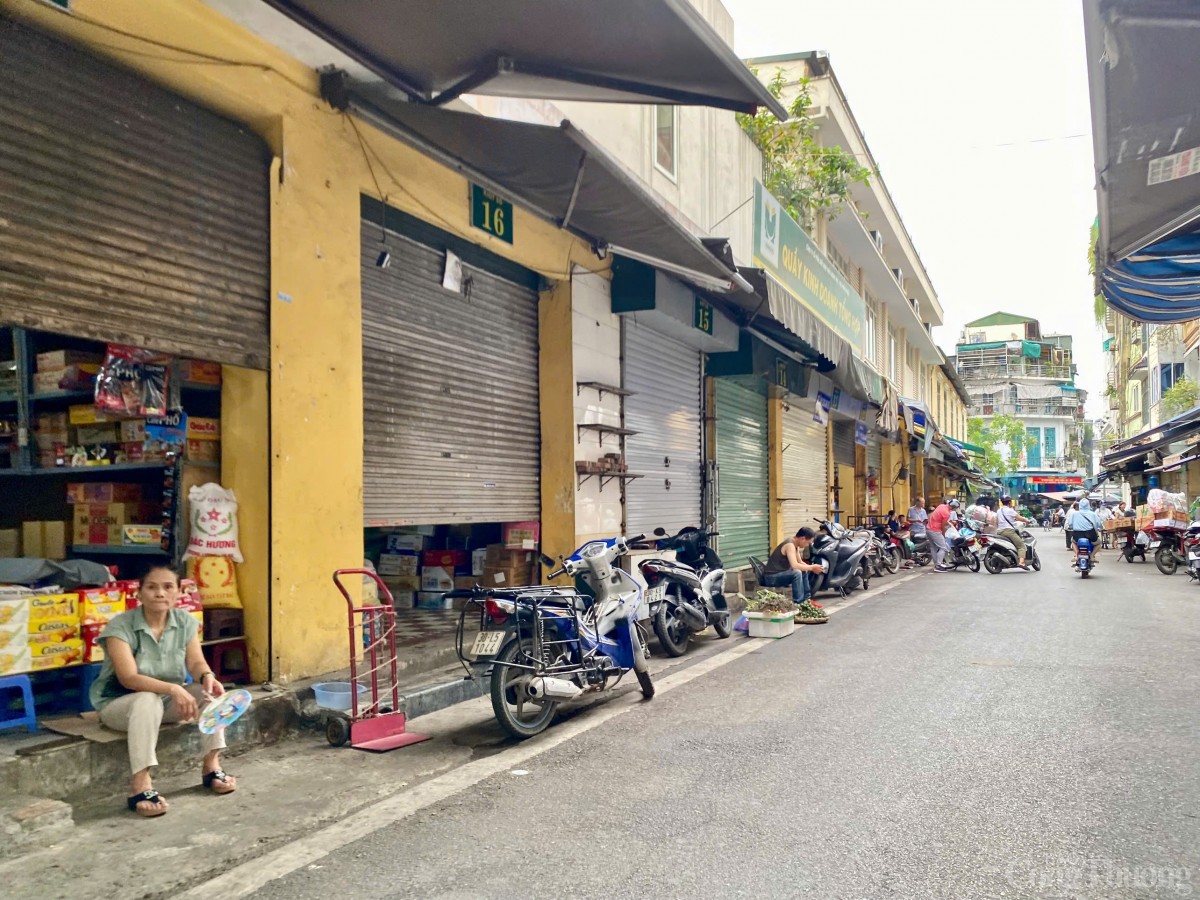 Phố cổ Hà Nội đìu hiu, hàng quán đồng loạt đóng cửa