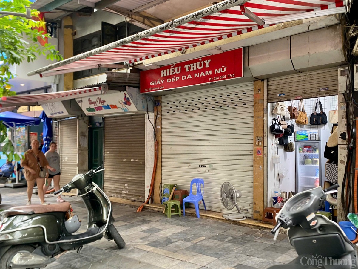 Phố cổ Hà Nội đìu hiu, hàng quán đồng loạt đóng cửa
