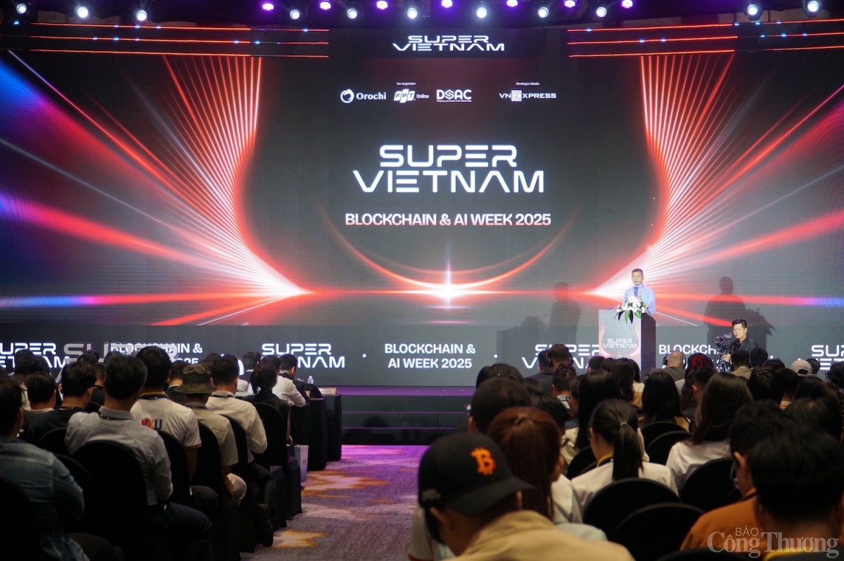 Với chủ đề “Emerging Tech: Hợp lực sáng tạo, định hướng tương lai”, Hội nghị nhằm khẳng định vai trò của hệ sinh thái công nghệ trong phát triển kinh tế - xã hội Với chủ đề “Emerging Tech: Hợp lực sáng tạo, định hướng tương lai”, Hội nghị nhằm khẳng định vai trò của hệ sinh thái công nghệ trong phát triển kinh tế - xã hội