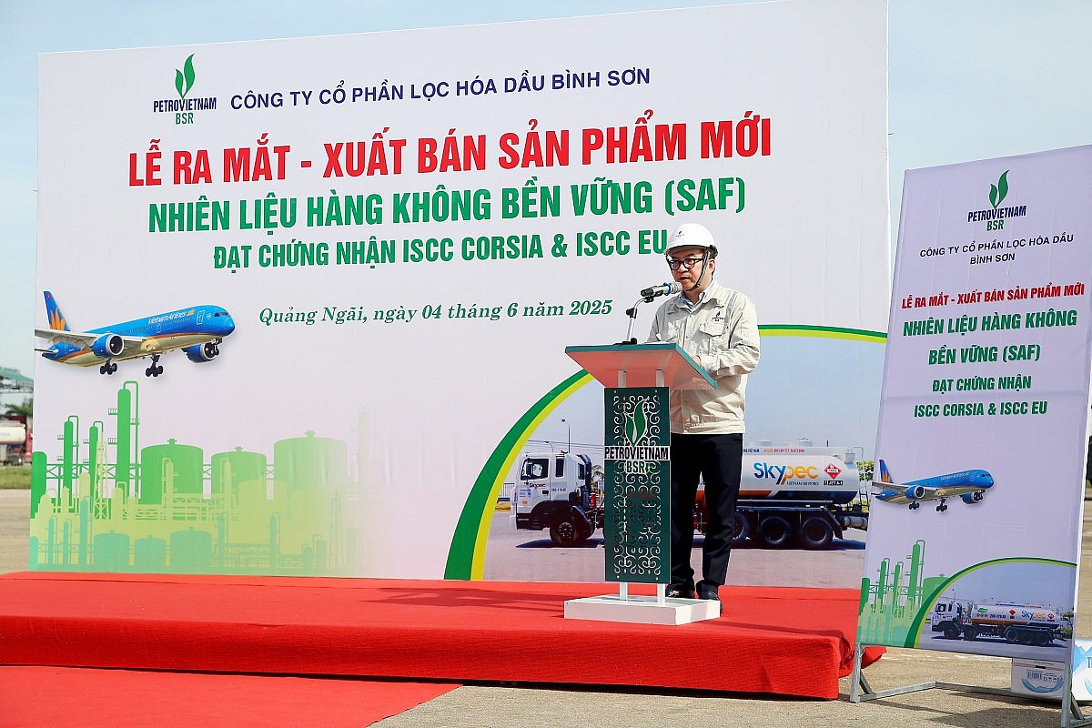 Tổng Giám đốc BSR Nguyễn Việt Thắng phát biểu, khẳng định quyết tâm thương mại hóa SAF, góp phần vào chiến lược chuyển dịch năng lượng quốc gia. (Ảnh BSR)