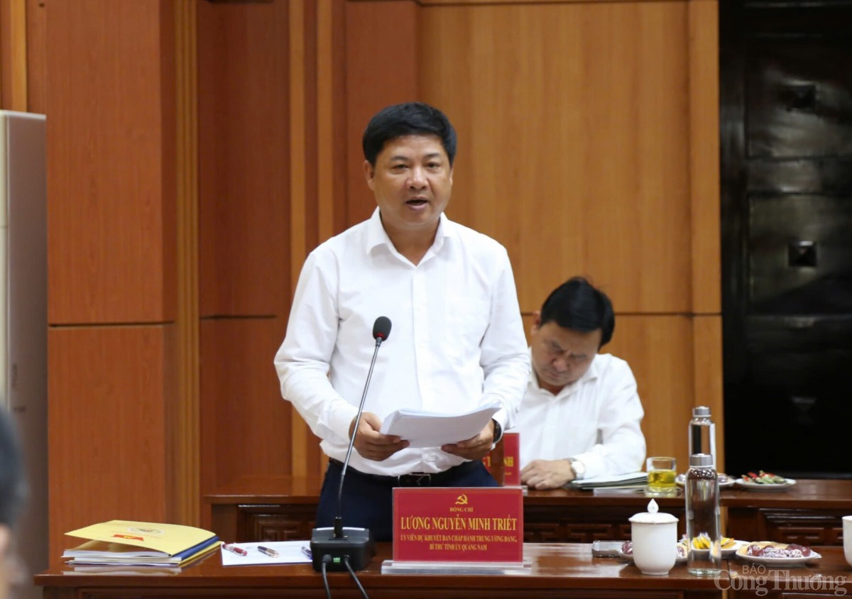 Bí thư Tỉnh ủy Quảng Nam Lương Nguyễn Minh Triết báo cáo tại buổi làm việc Bí thư Tỉnh ủy Quảng Nam Lương Nguyễn Minh Triết báo cáo tại buổi làm việc