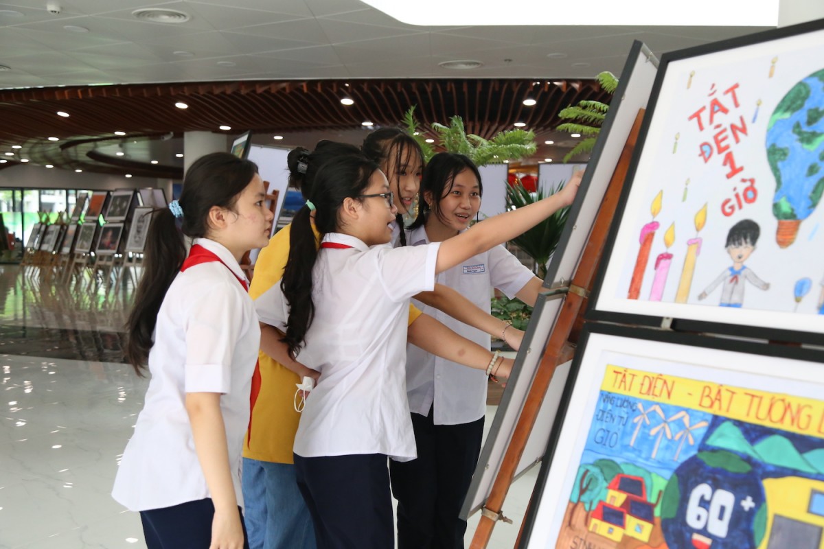 Các tác phẩm tranh vẽ dự thi cuộc thi