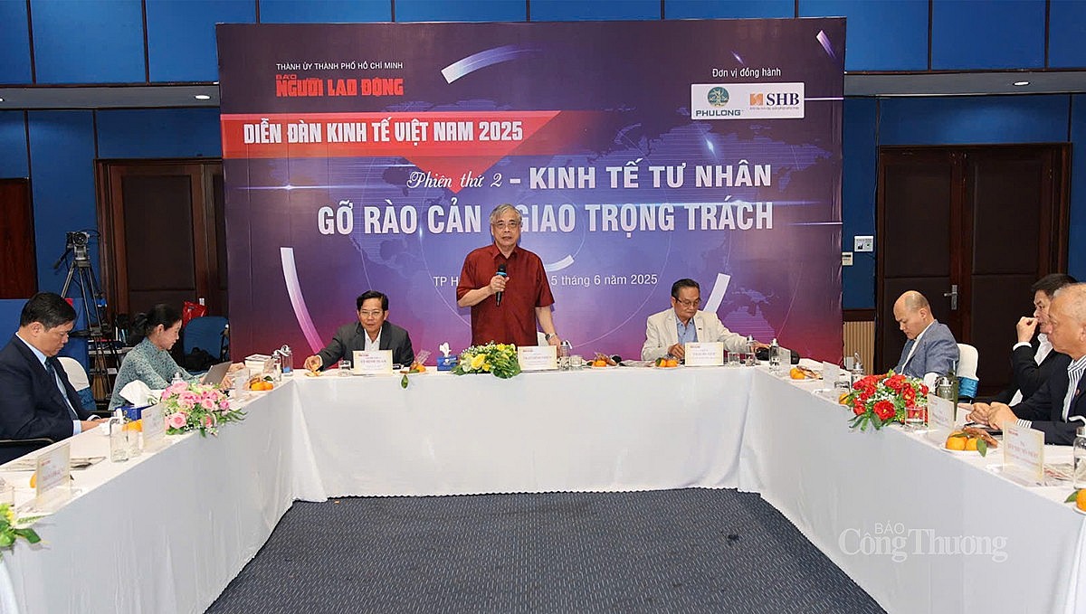 Toàn cảnh Diễn đàn Toàn cảnh Diễn đàn