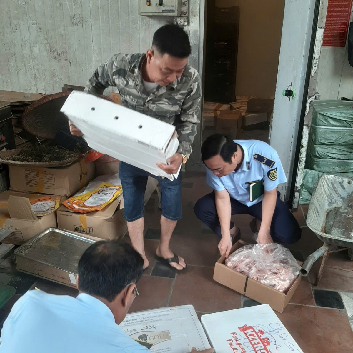 Hộ kinh doanh Lục Hồng vi phạm nghiêm trọng an toàn thực phẩm, bị đề xuất xử phạt hơn 49 triệu đồng