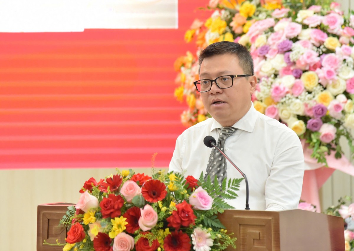 Lê Quốc Minh – Ủy viên Trung ương Đảng, Tổng Biên tập Báo Nhân Dân, Phó Trưởng ban Ban Tuyên giáo và Dân vận Trung ương, Chủ tịch Hội Nhà báo Việt Nam Lê Quốc Minh – Ủy viên Trung ương Đảng, Tổng Biên tập Báo Nhân Dân, Phó Trưởng ban Ban Tuyên giáo và Dân vận Trung ương, Chủ tịch Hội Nhà báo Việt Nam