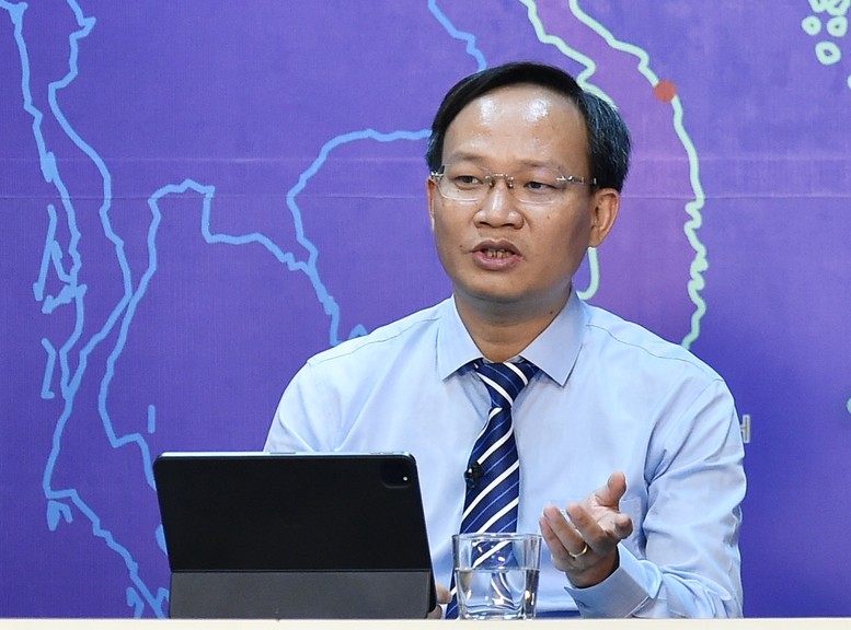 Phó Chủ tịch UBND tỉnh Bắc Giang Phạm Văn Thịnh chia sẻ tình hình triển khai thực hiện cùng kinh nghiệm hay, cách làm tốt được Bắc Giang rút ra trong phát triển nhà ở xã hội - Ảnh: VGP/Dương Tuấn