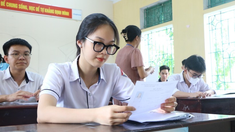 Đại học bỏ xét khối C00, lối đi nào cho thí sinh?