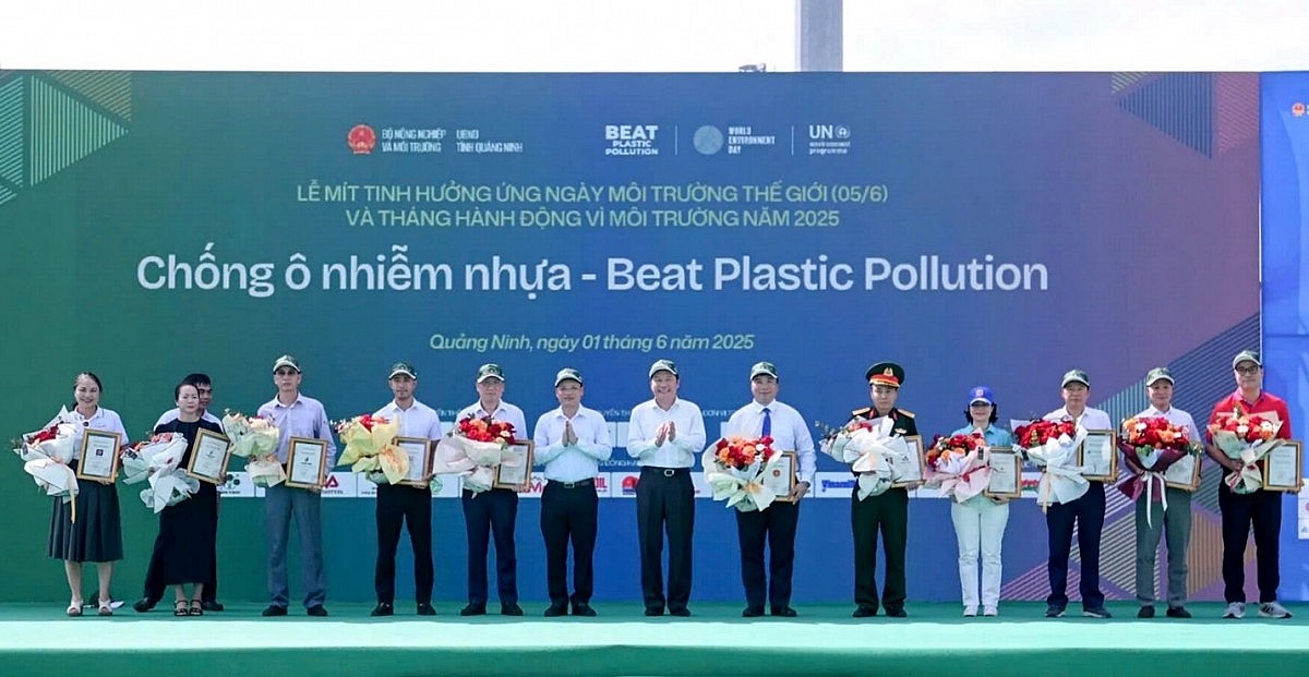 PV GAS tham gia tài trợ cho các chương trình chống ô nhiễm nhựa quốc gia (Ảnh PV GAS) PV GAS tham gia tài trợ cho các chương trình chống ô nhiễm nhựa quốc gia (Ảnh PV GAS)