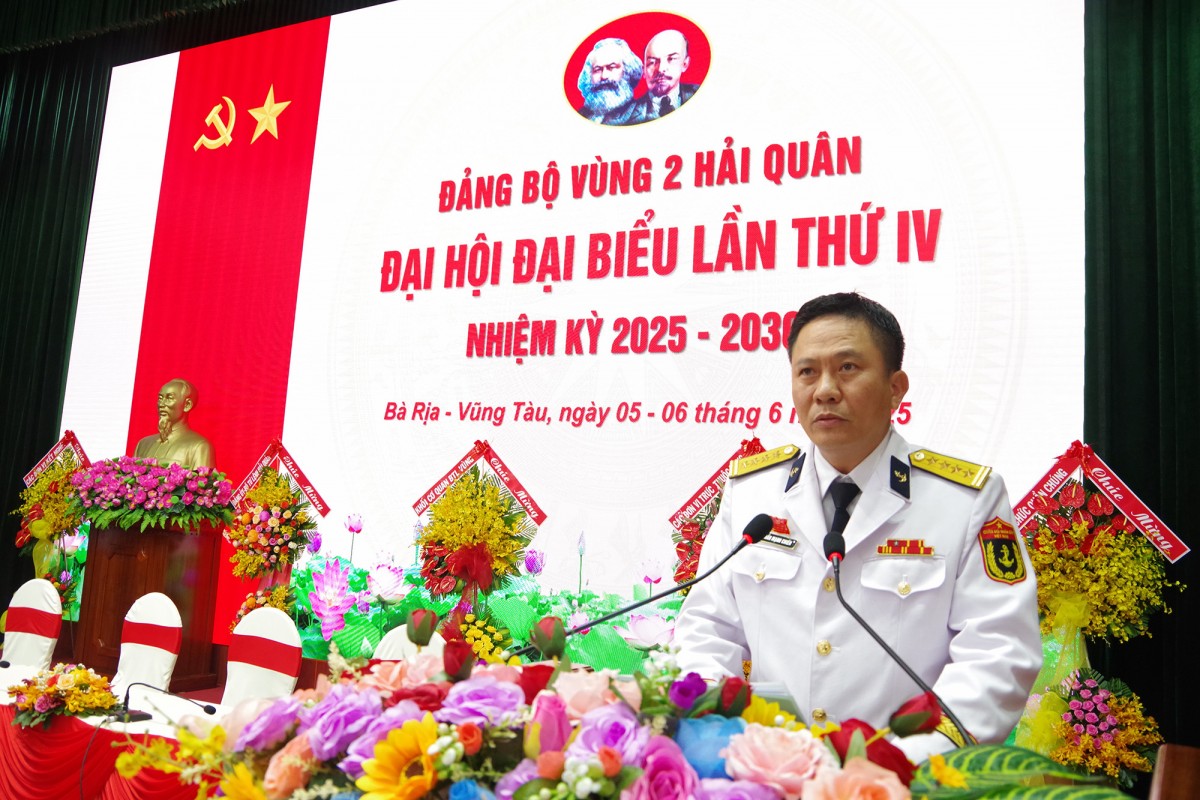 Đại tá Trần Mạnh Chiến, Bí thư Đảng ủy, Chính ủy Vùng phát biểu khai mạc Đại hội Đại tá Trần Mạnh Chiến, Bí thư Đảng ủy, Chính ủy Vùng phát biểu khai mạc Đại hội