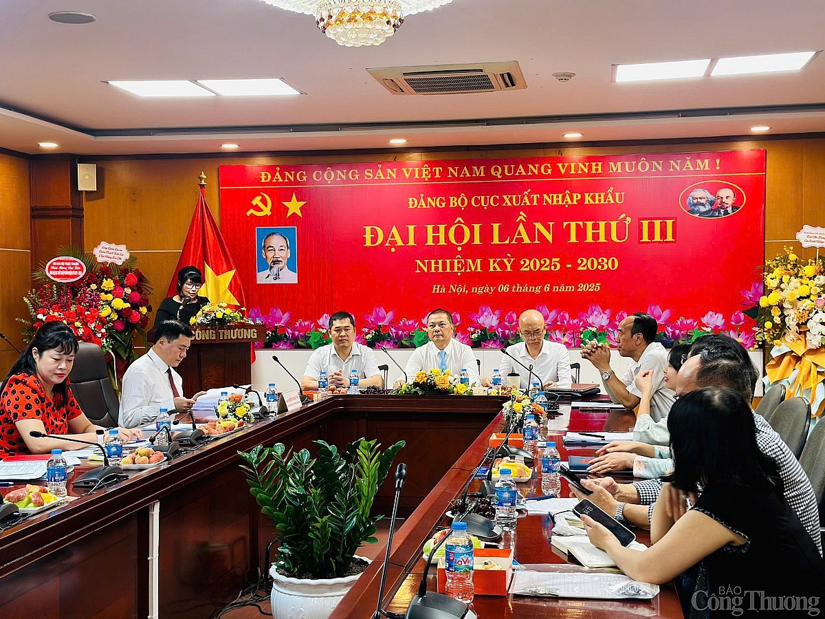 Đảng bộ Cục Xuất nhập khẩu: Vững vàng chính trị, chủ động