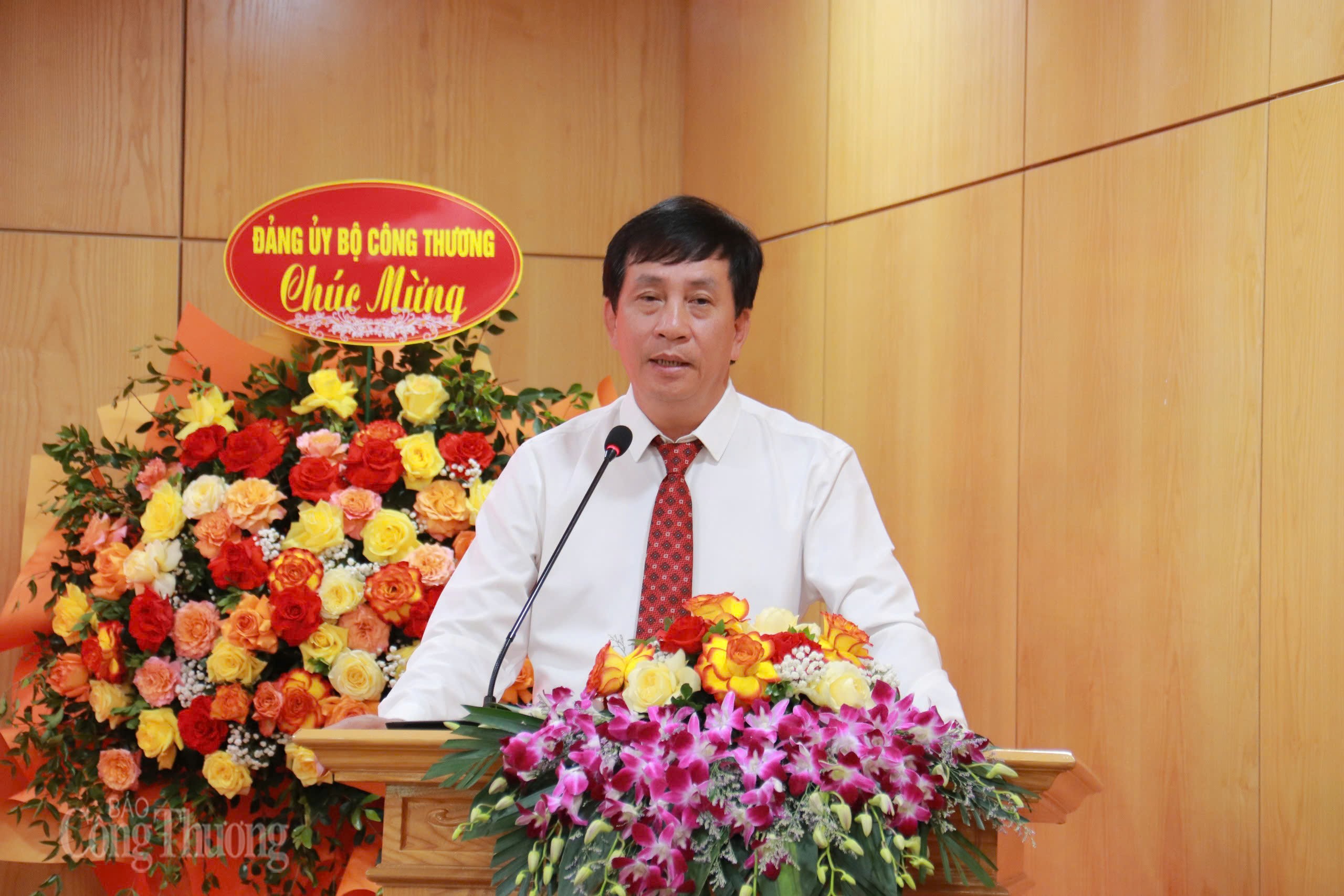 Đảng bộ Văn phòng Bộ Công Thương: Thực hiện thắng lợi mục Đảng bộ Văn phòng Bộ Công Thương: Thực hiện thắng lợi mục