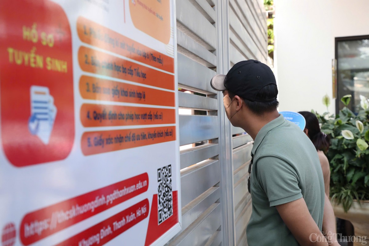 Hà Nội: Cả nhà treo thưởng nếu con đỗ nguyện vọng một