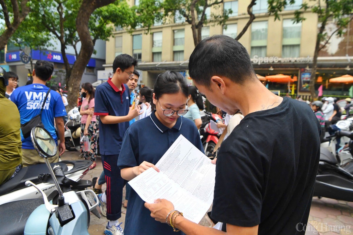 Hà Nội: Cả nhà treo thưởng nếu con đỗ nguyện vọng một
