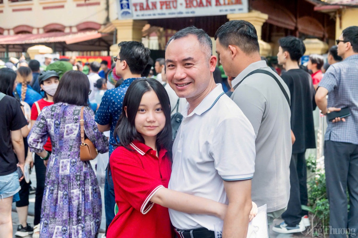 Thí sinh Hà Nội rạng rỡ sau đề Toán dễ đạt 9,10