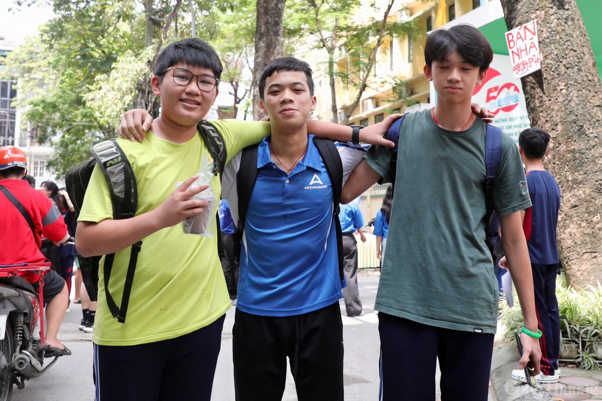 Thí sinh Hà Nội rạng rỡ sau đề Toán dễ đạt 9,10