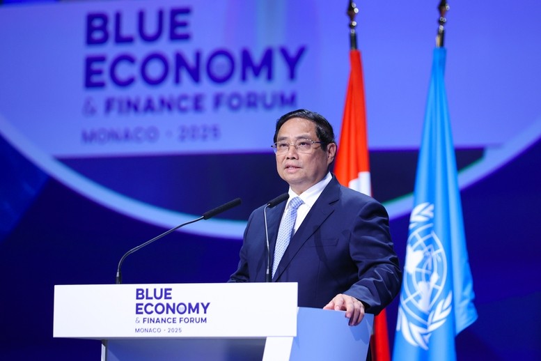 Là khách mời chính của Diễn đàn, Thủ tướng Chính phủ Phạm Minh Chính đã có bài phát biểu quan trọng tại phiên toàn thể về bảo đảm quản trị và tài chính đại dương bền vững - Ảnh: VGP/Nhật Bắc